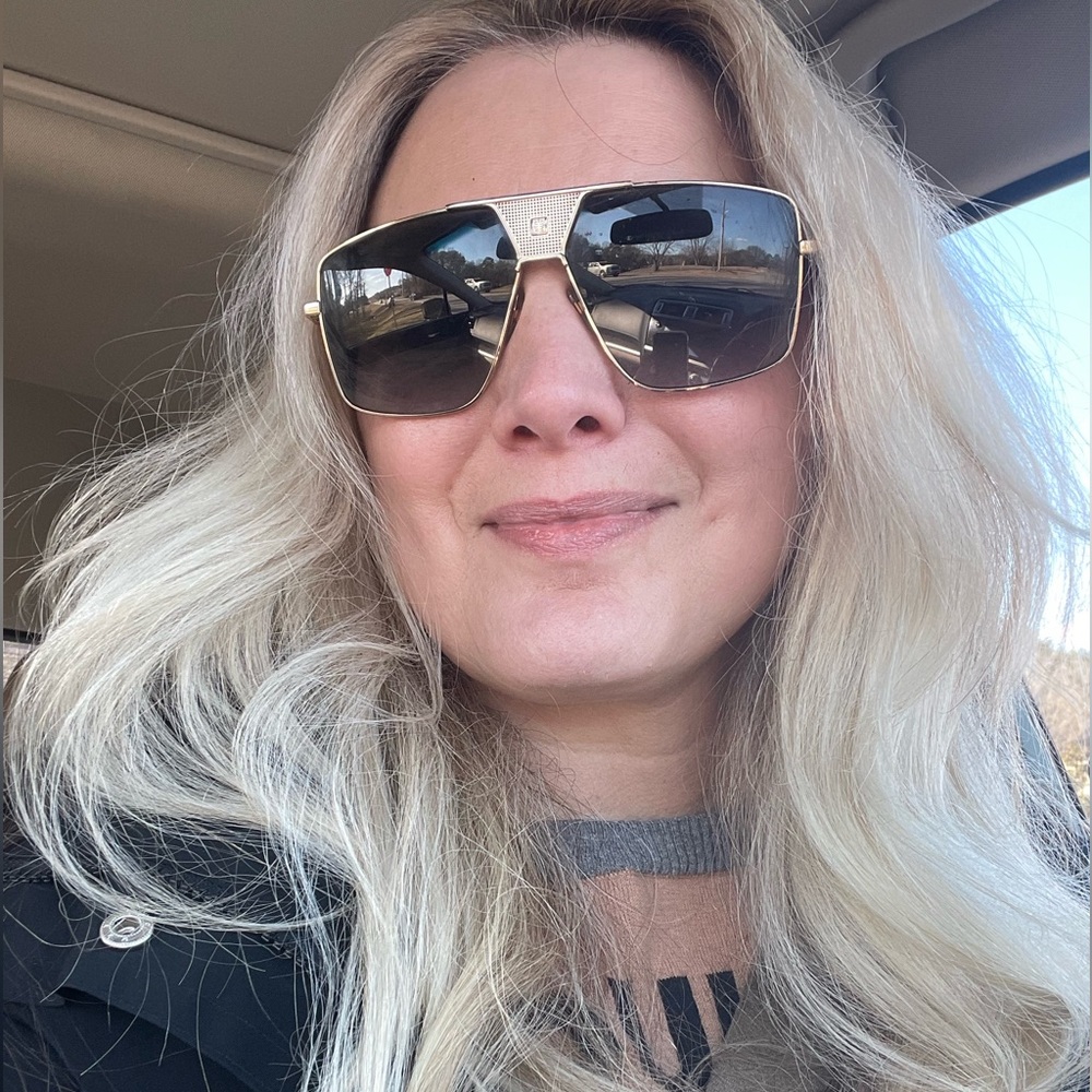 Meet your Posher, Ianthe